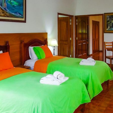 פורטו איורה Hotel Twin Galapagos מראה חיצוני תמונה