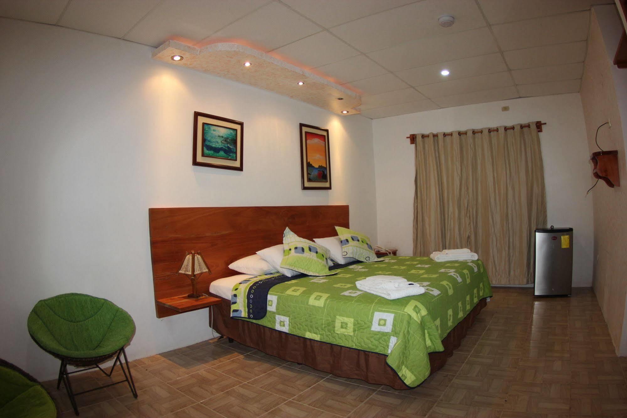 פורטו איורה Hotel Twin Galapagos מראה חיצוני תמונה