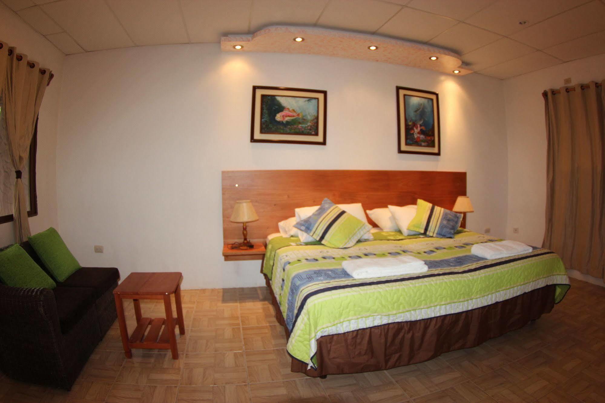 פורטו איורה Hotel Twin Galapagos מראה חיצוני תמונה