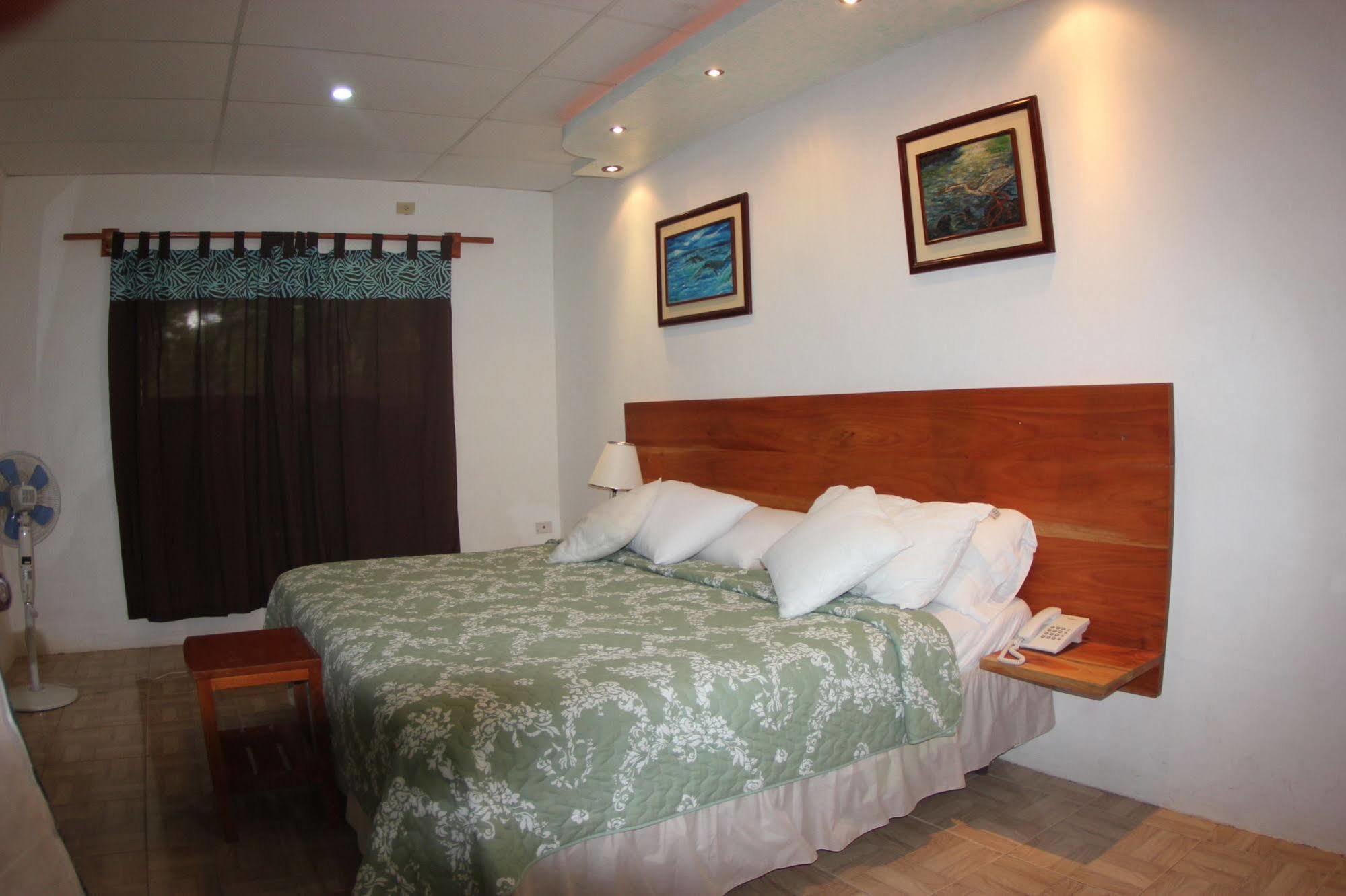 פורטו איורה Hotel Twin Galapagos מראה חיצוני תמונה