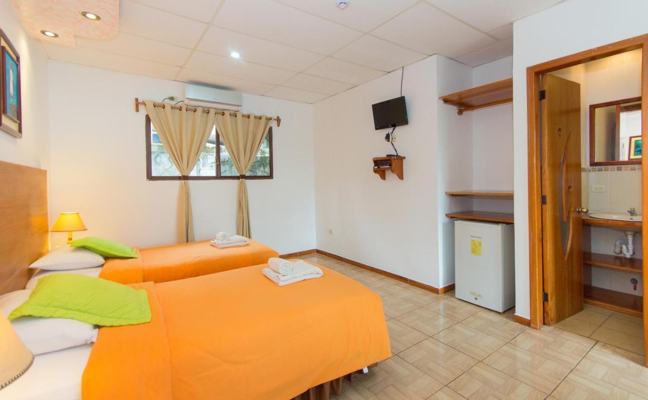 פורטו איורה Hotel Twin Galapagos מראה חיצוני תמונה